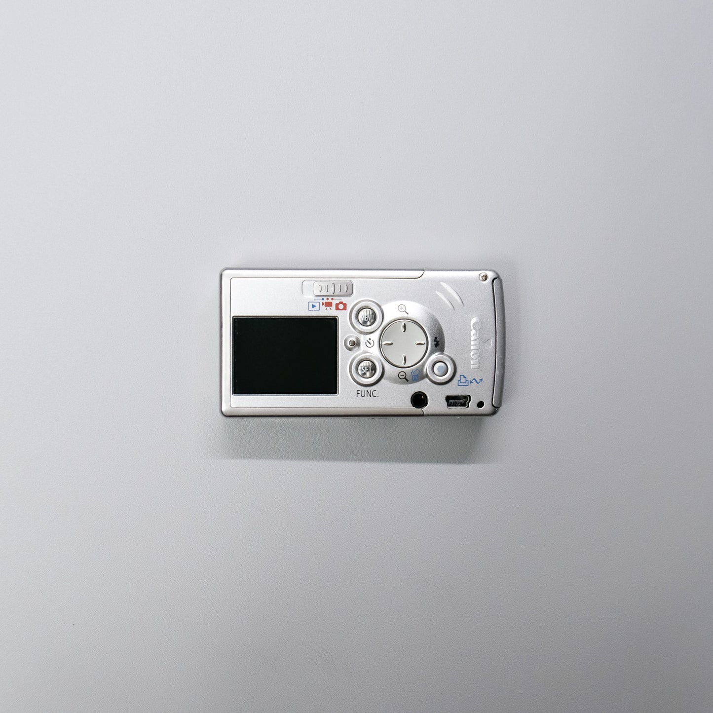 Silver Canon IXUS i Kit