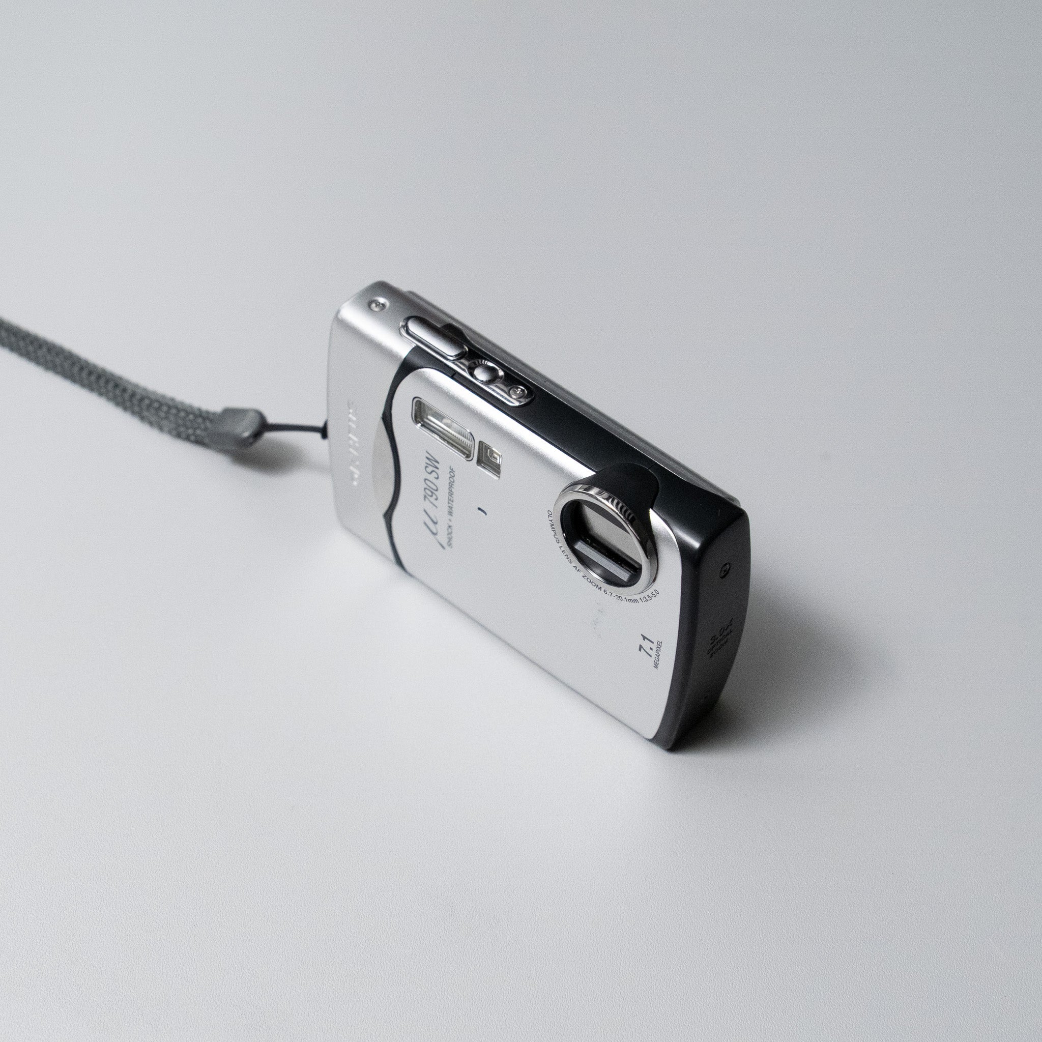 Olympus MJU 790 SW Kit