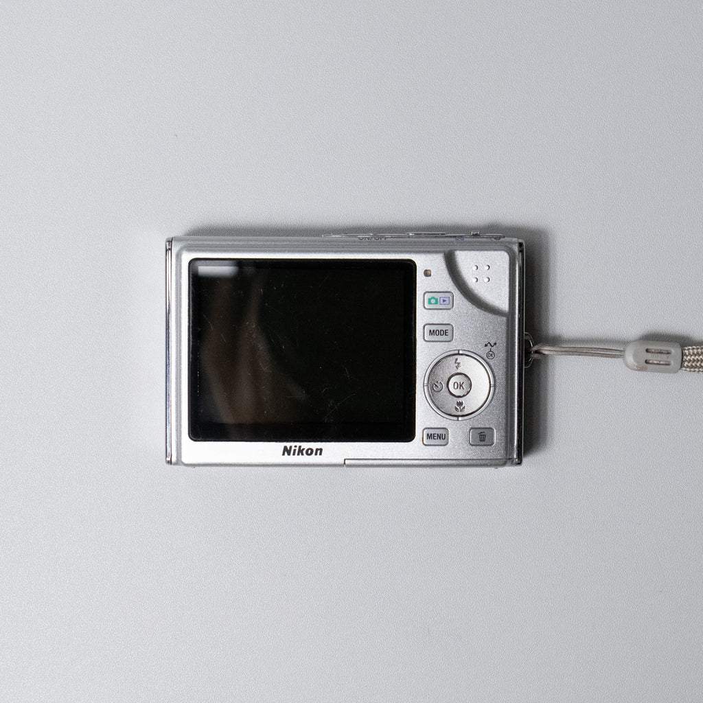 Nikon Coolpix S9 Kit