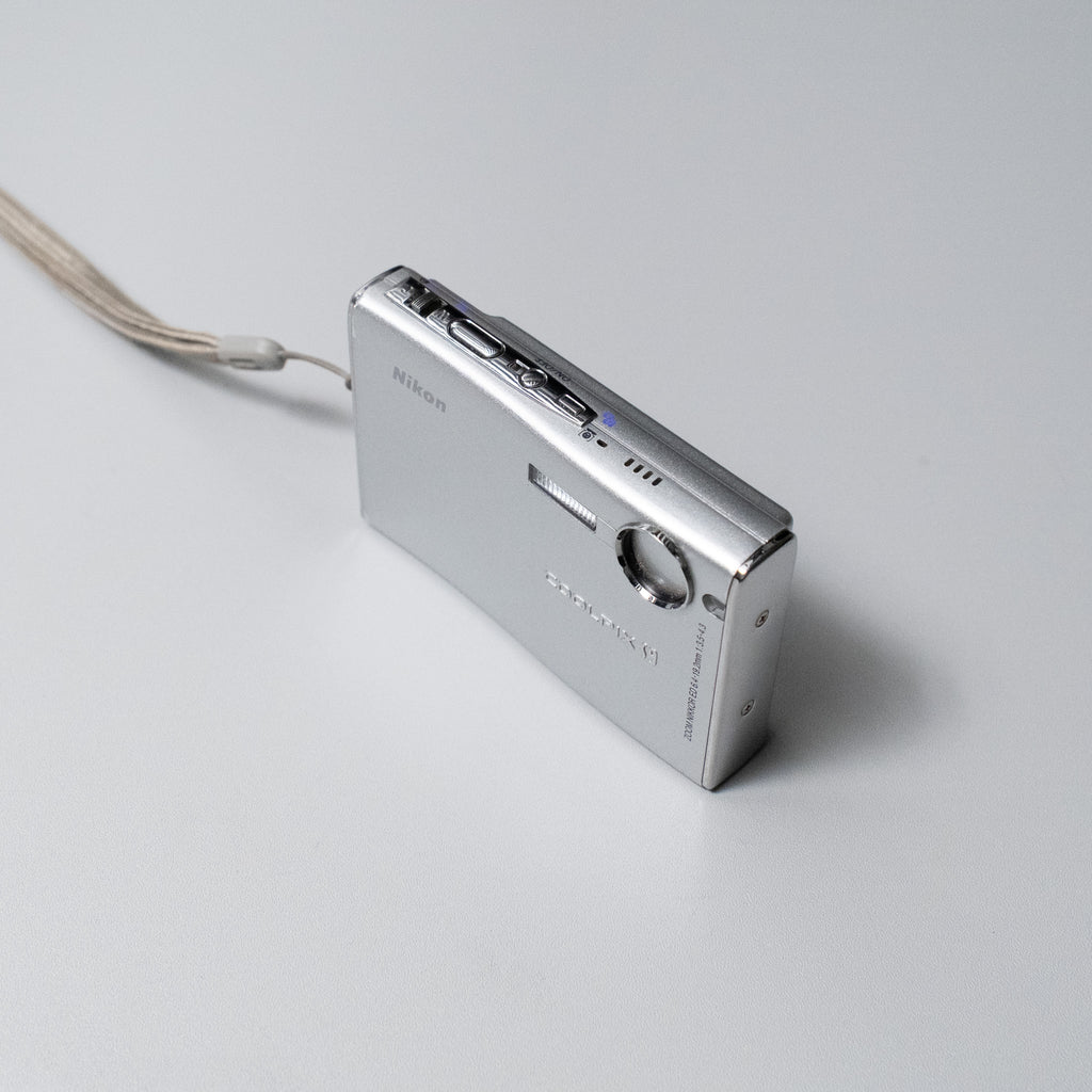 Nikon Coolpix S9 Kit