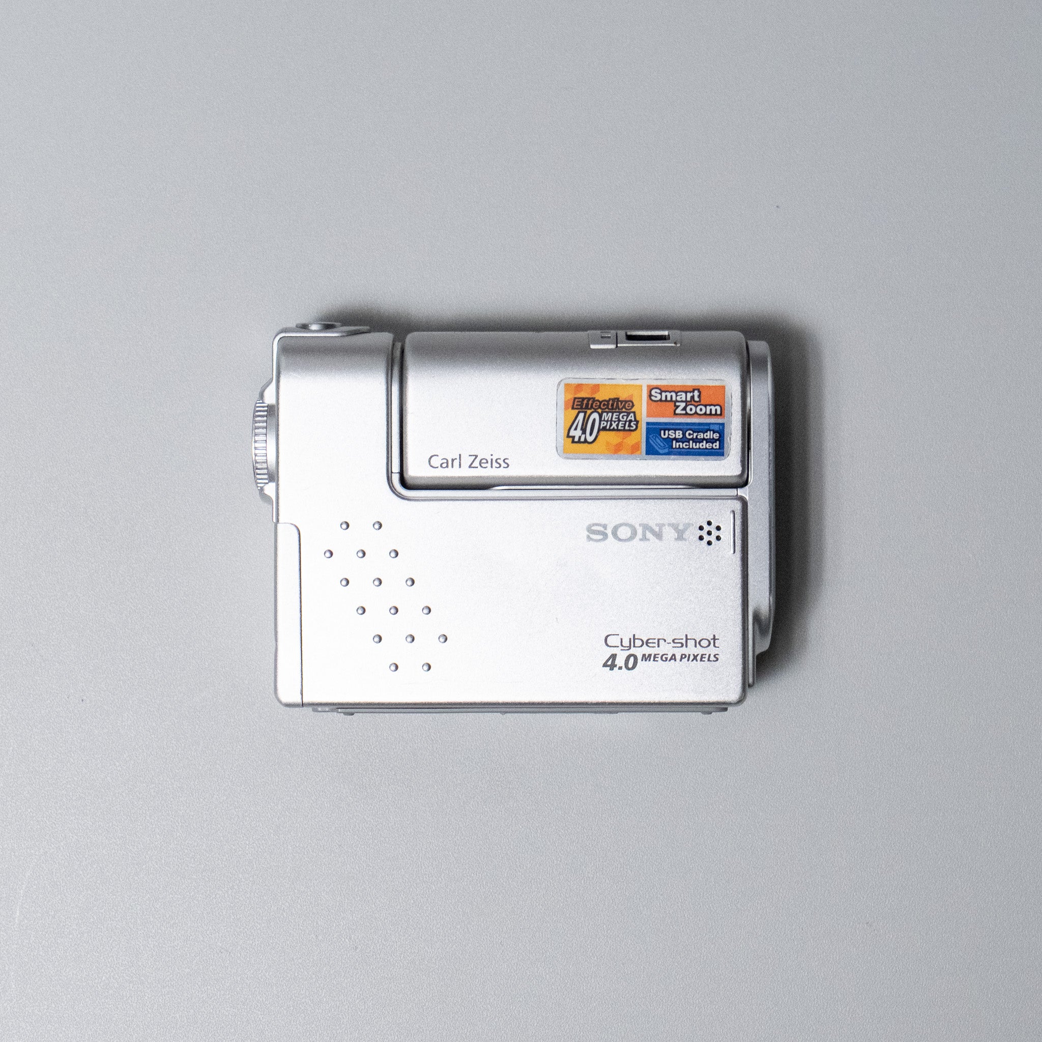 Sony Cyber-shot DSC-F77