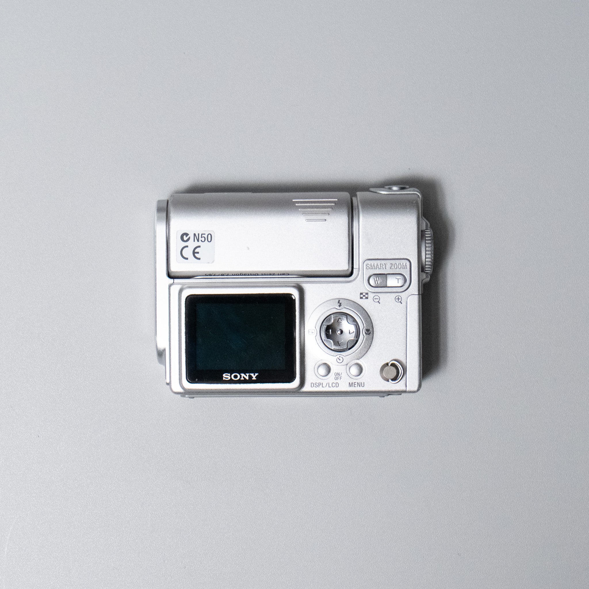 Sony Cyber-shot DSC-F77