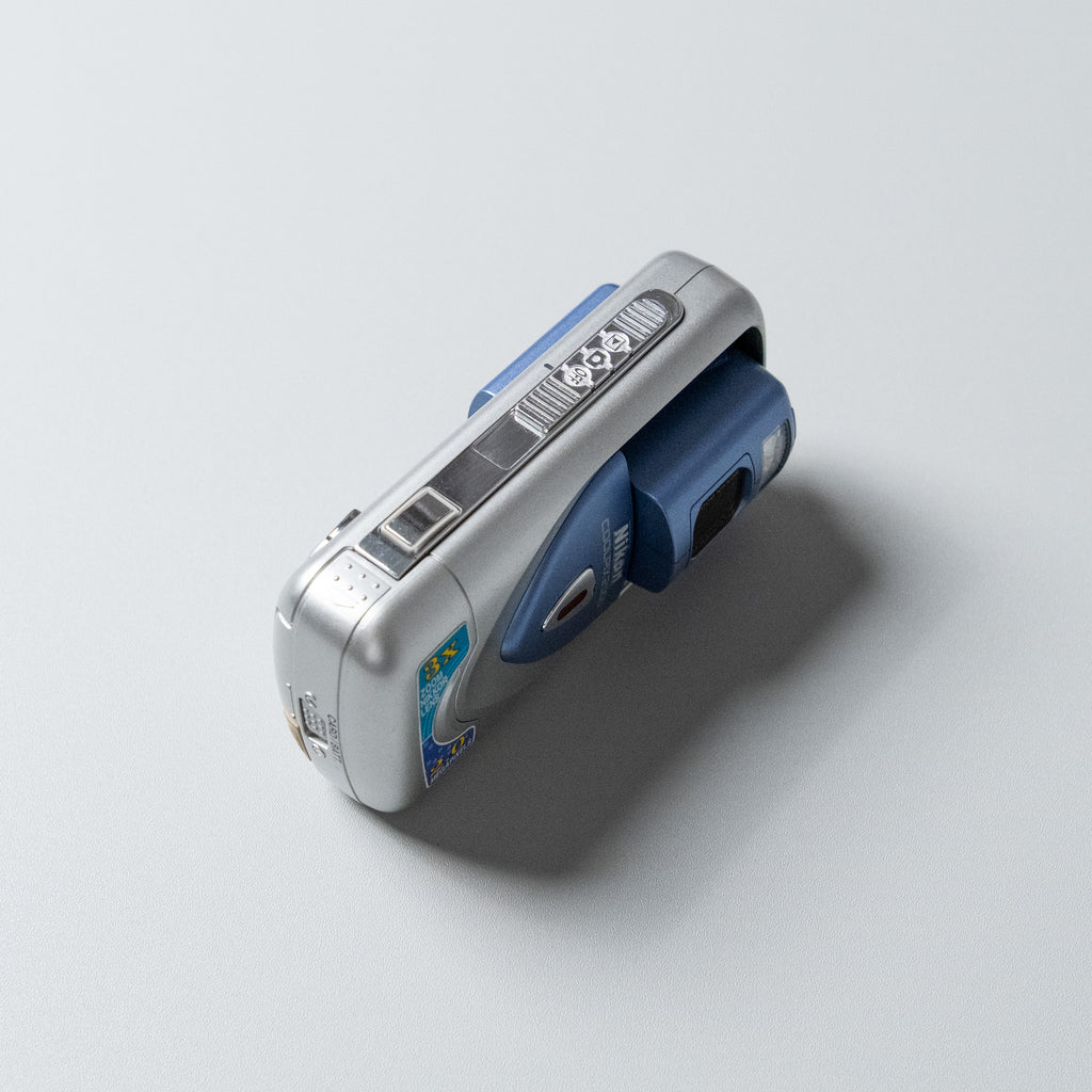 Nikon Coolpix 2500 Digicam Kit