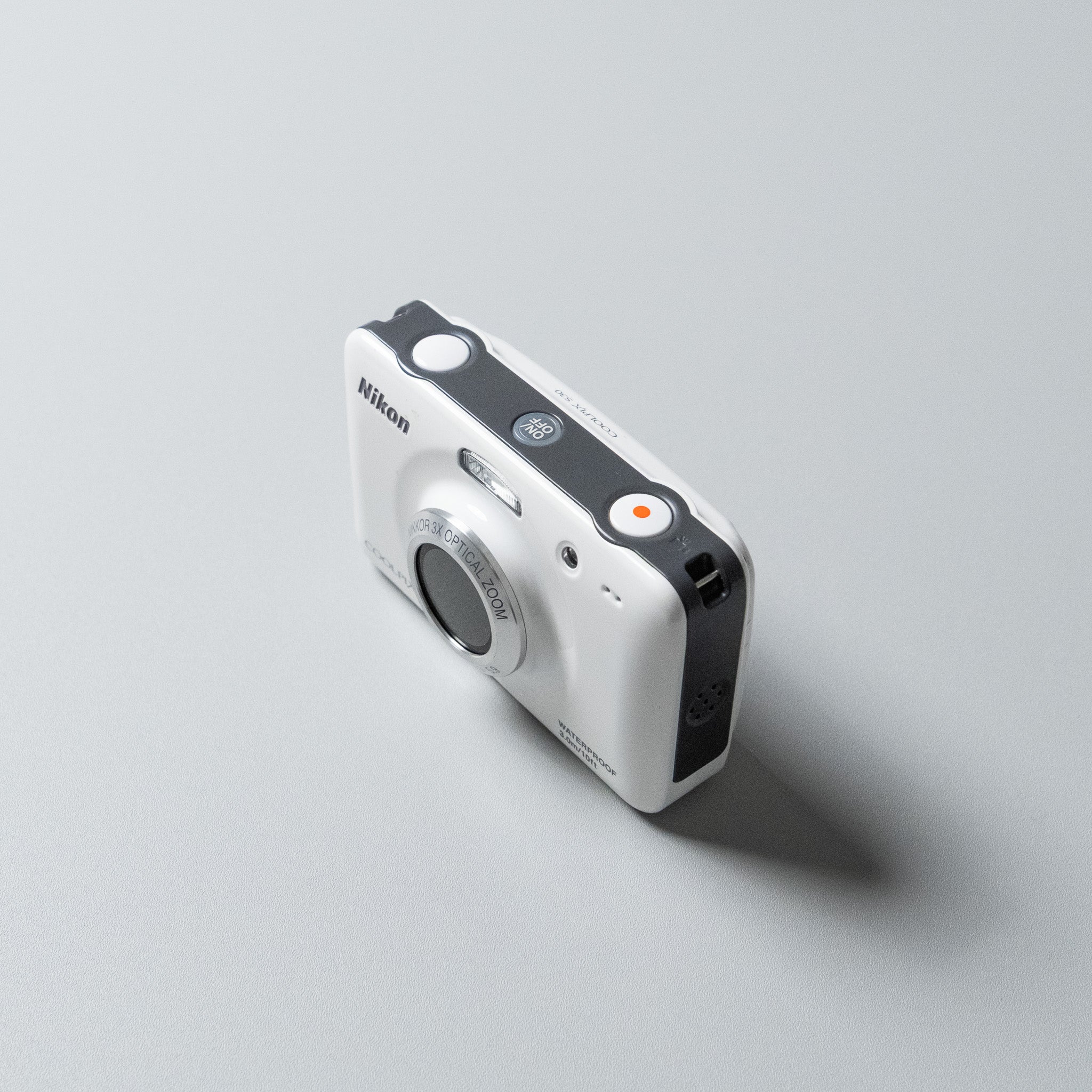 Nikon COOLPIX S30 Digicam Kit