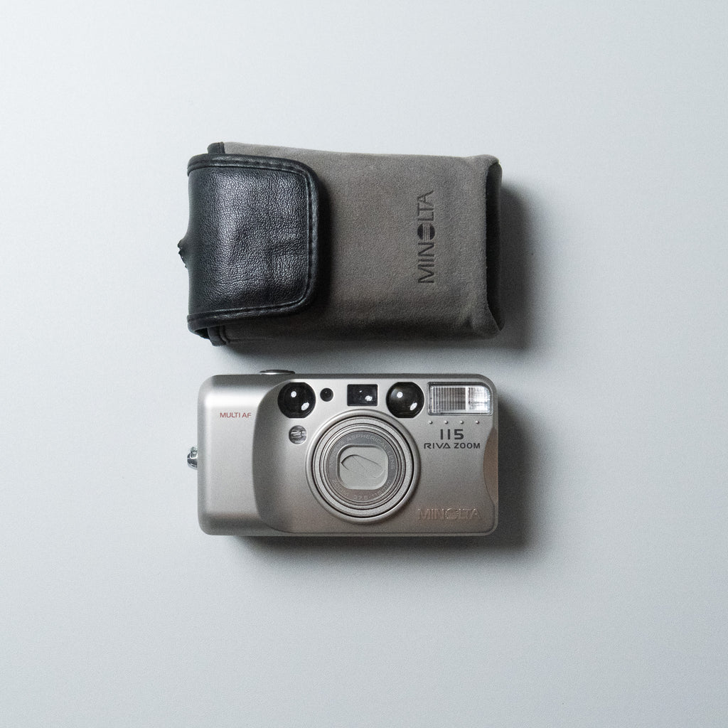 Minolta Riva Zoom 115 35mm Kit