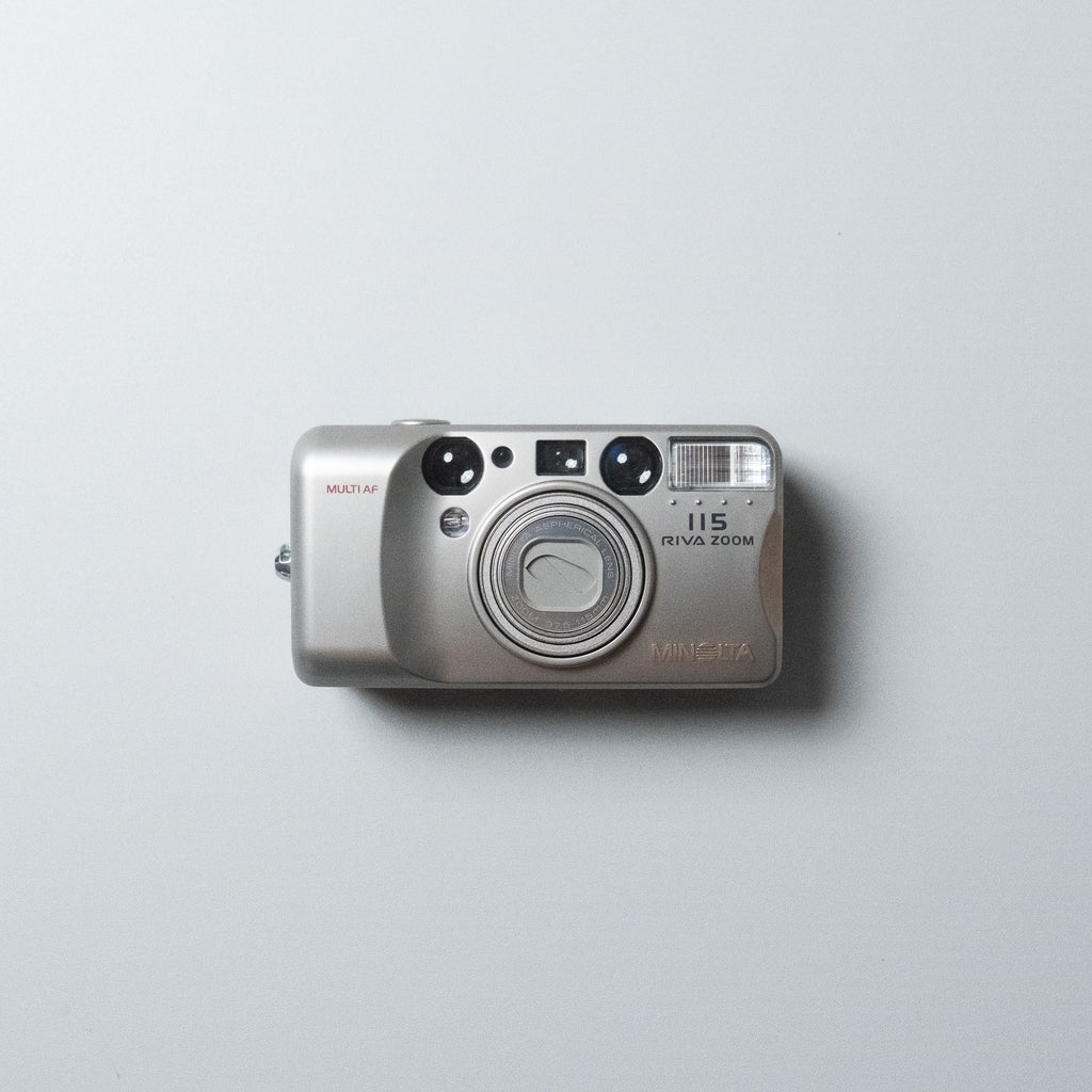 Minolta Riva Zoom 115 35mm Kit