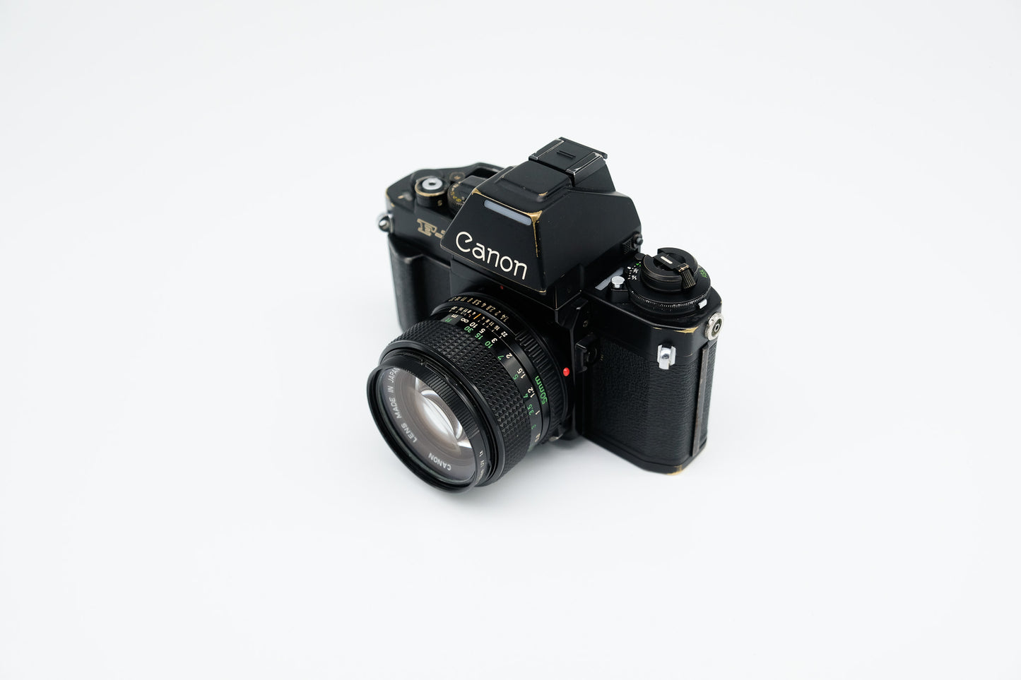 Canon New F-1 + 50mm f/1.4 + AE Prism Finder