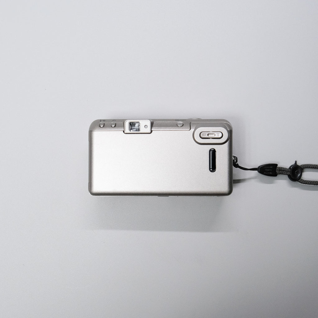 Minolta Riva Zoom 115 35mm Film Kit