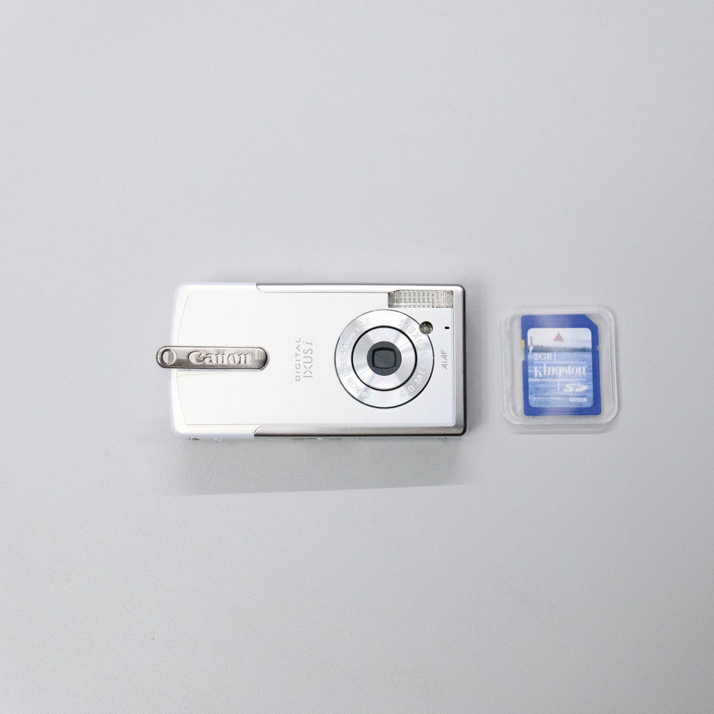 Pearl White Canon IXUS i Kit