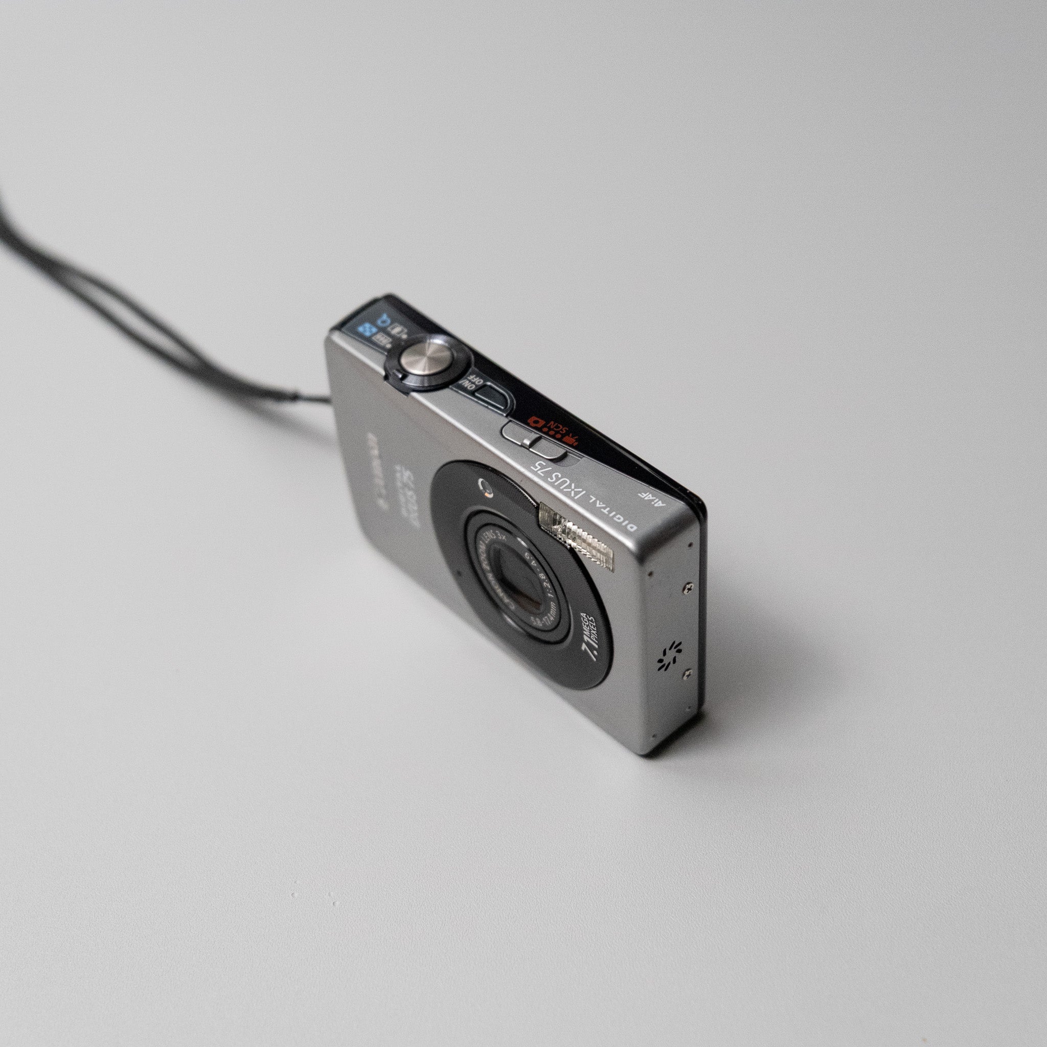 Canon IXUS 75 Digicam Kit