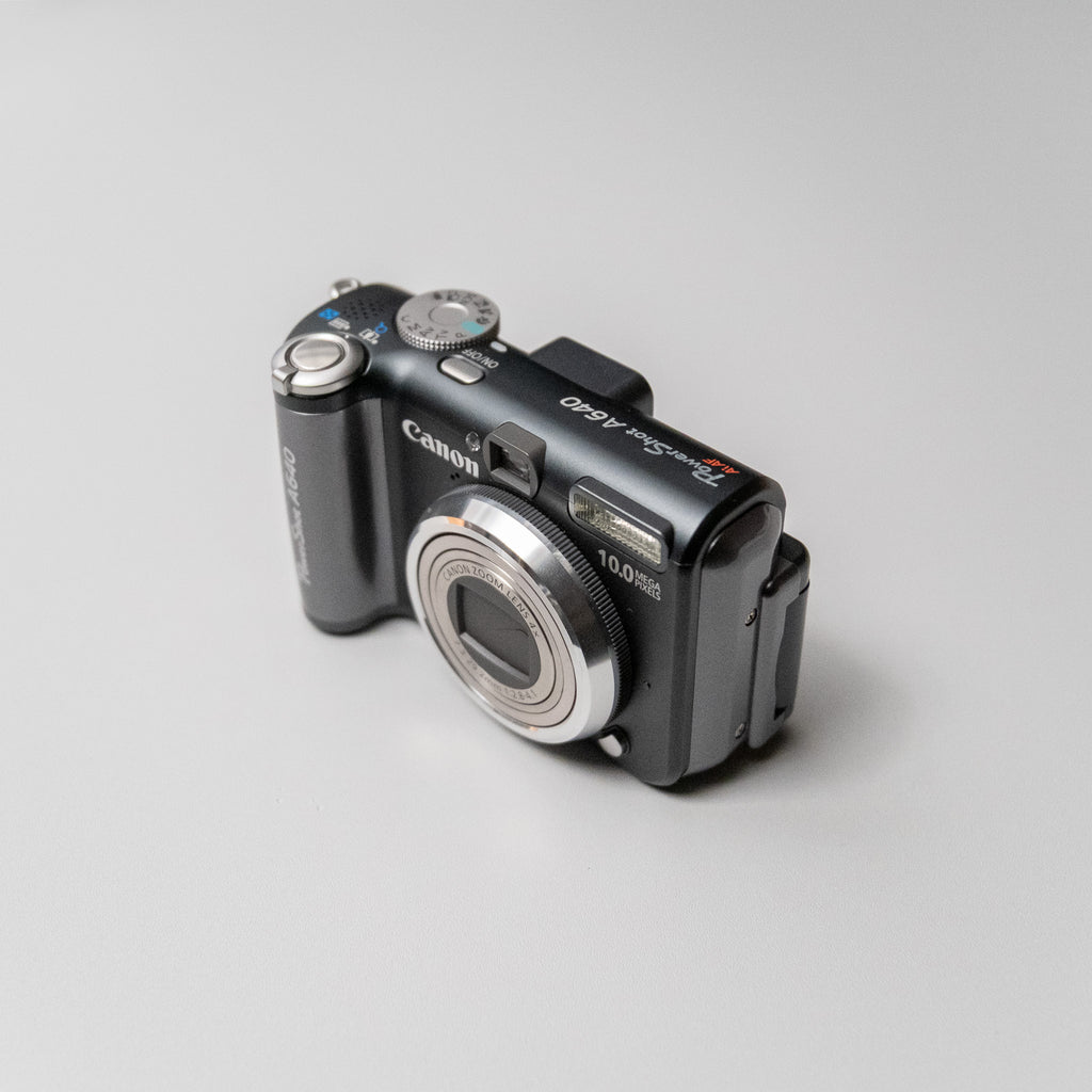Canon PowerShot A640 Boxed Digicam Kit
