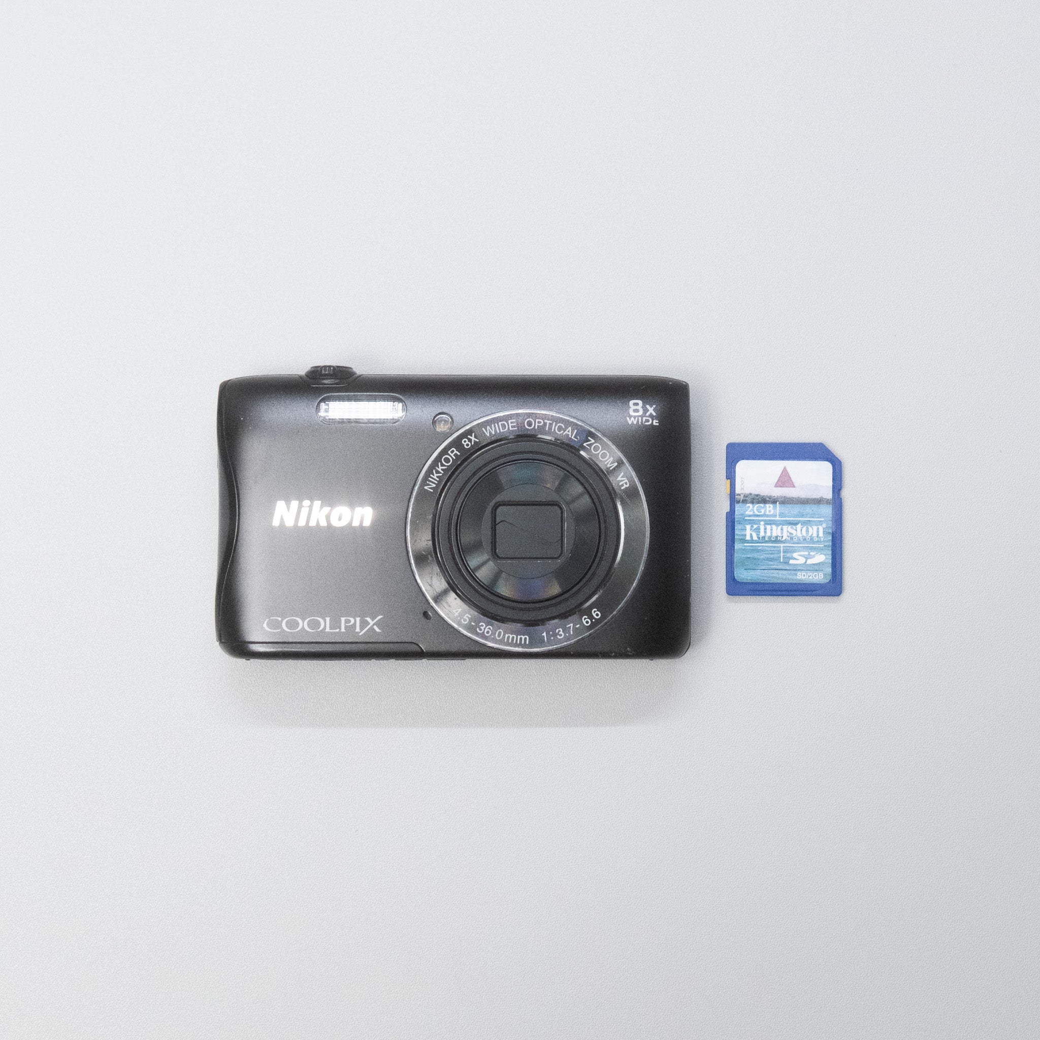 Nikon Coolpix S3700 Digicam Kit