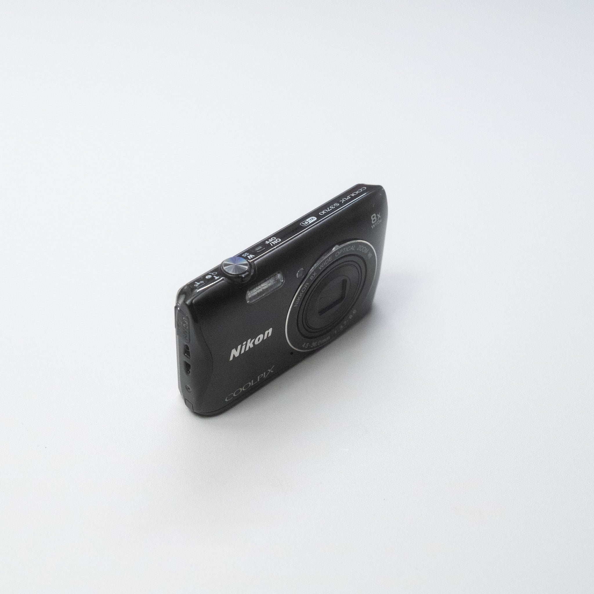 Nikon Coolpix S3700 Digicam Kit