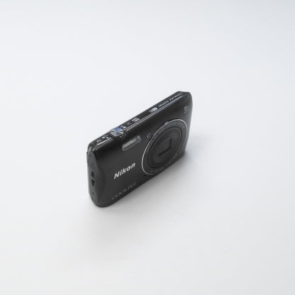 Nikon Coolpix S3700 Digicam Kit