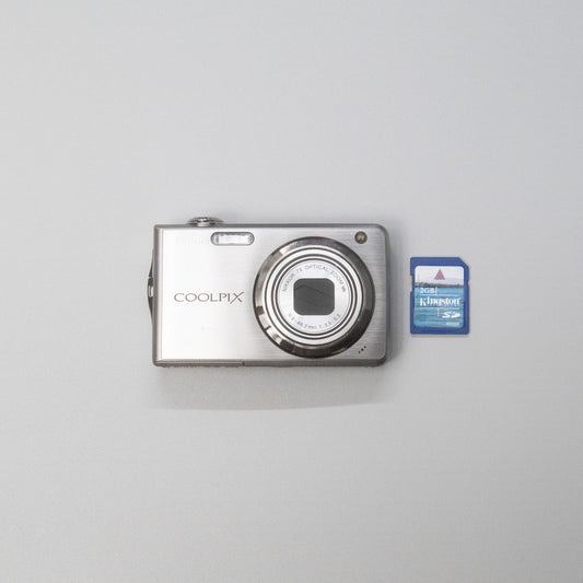 Nikon Coolpix S630 Digicam Kit