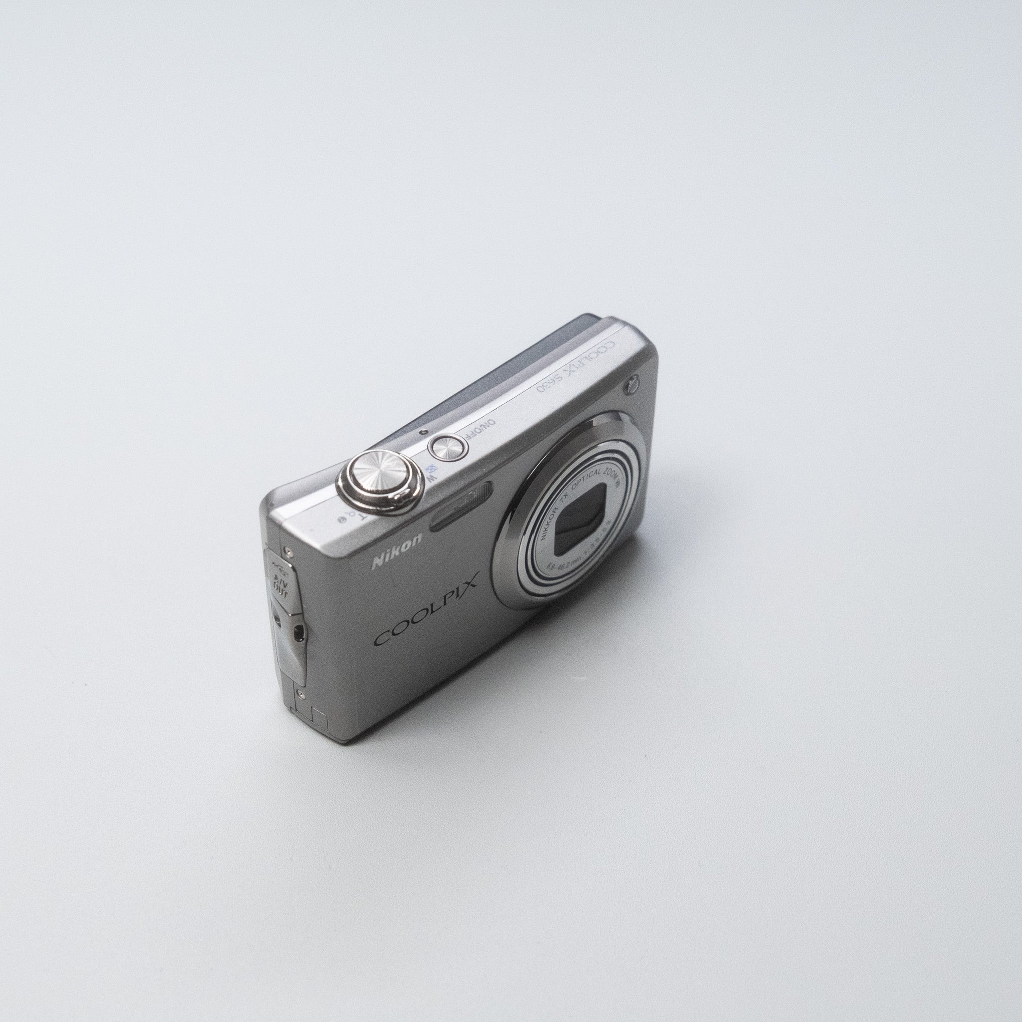 Nikon Coolpix S630 Digicam Kit