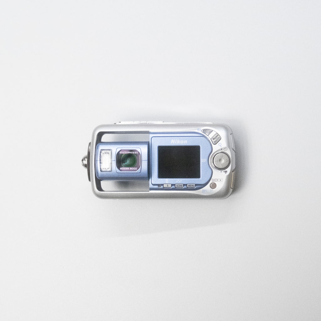 Nikon Coolpix 2500 Digicam Kit